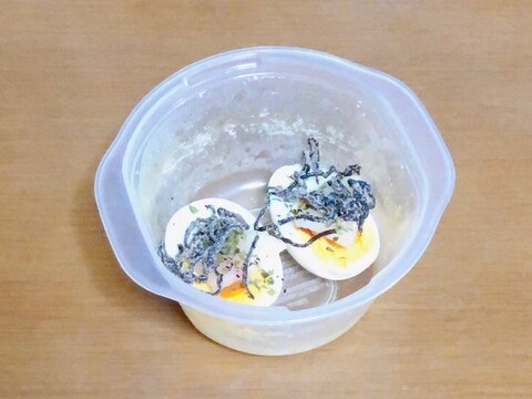 簡単⭐塩昆布と大根の漬物のせ茹で卵